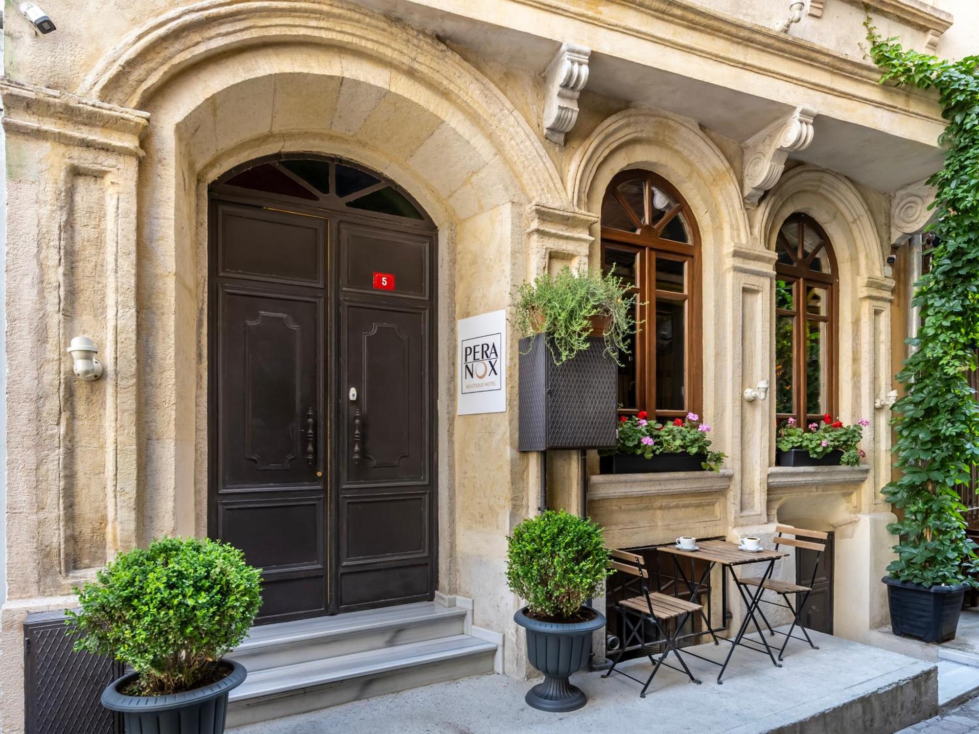 Peranox Boutique Hotel Istanboel Buitenkant foto